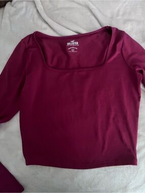 Hollister Long Sleeve Square Neck Top in Wine